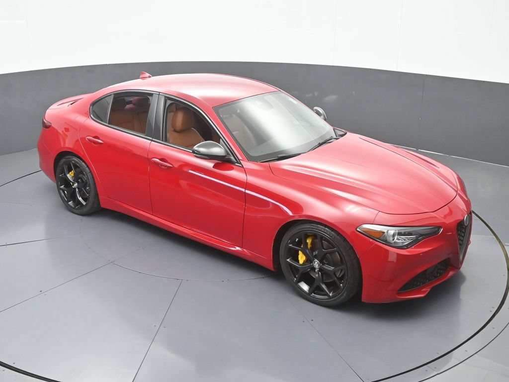 Used 2020 Alfa Romeo Giulia w/ Nero Edizione RWD image 49