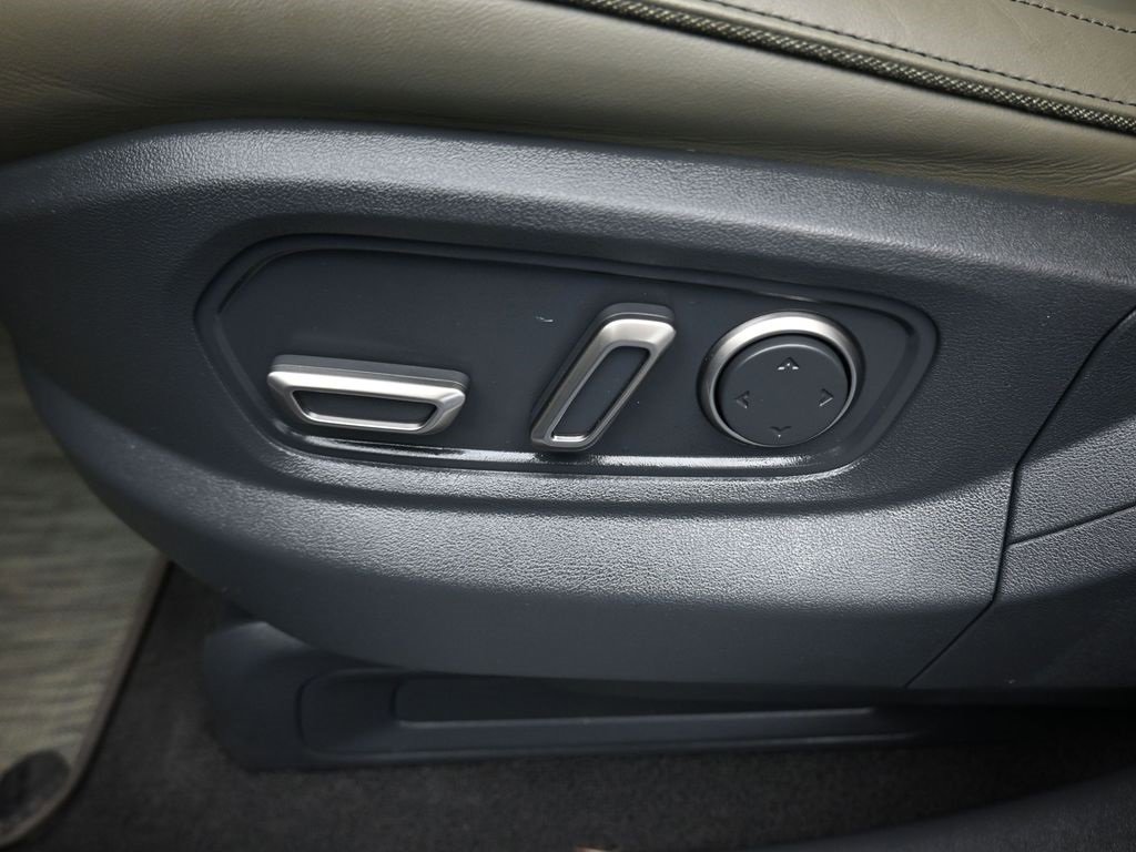 Used 2023 Rivian R1S Launch Edition image 12