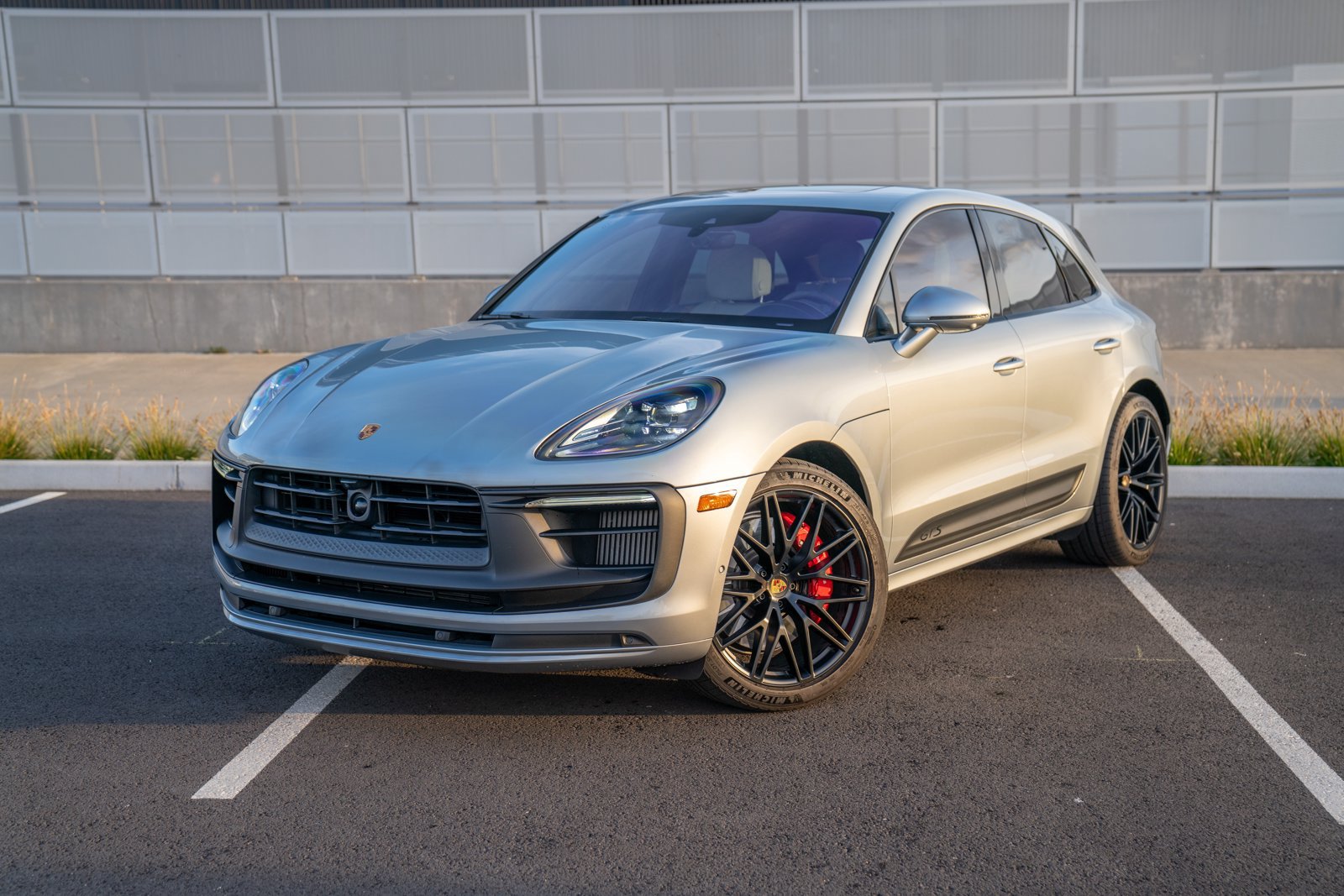 Certified 2023 Porsche Macan GTS AWD/4WD image 1