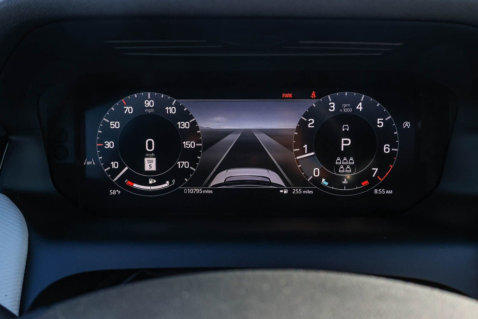 Used 2024 Land Rover Discovery Sport Dynamic SE image 27