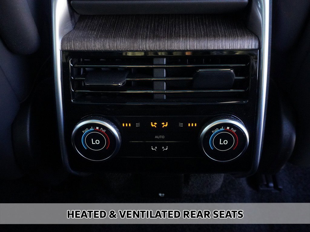 Used 2025 Land Rover Range Rover SE image 9