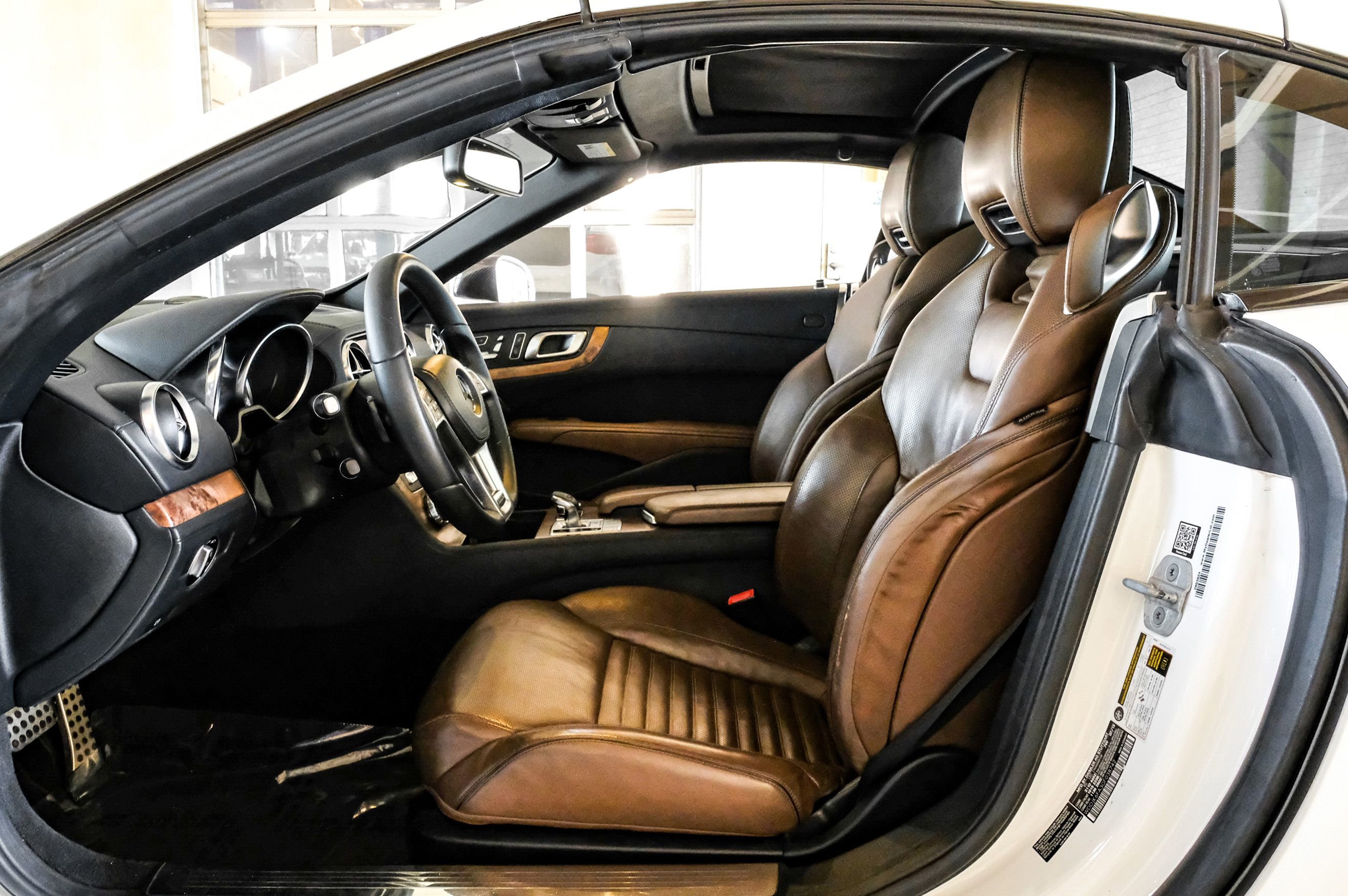 Used 2016 Mercedes-Benz SL 400 image 3