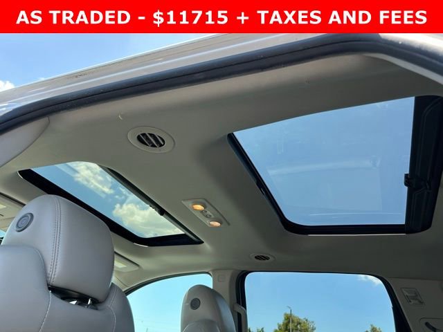 Used 2016 Chevrolet Traverse LTZ FWD image 18