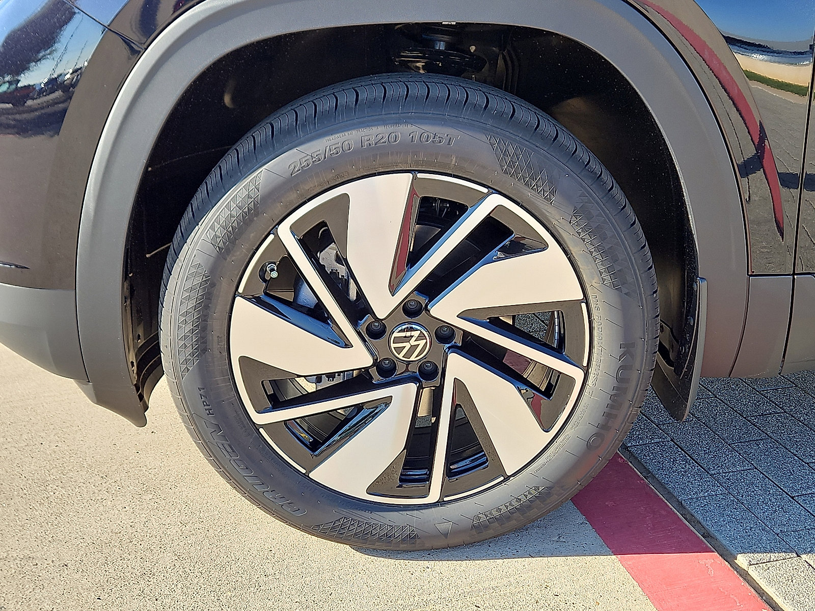 New 2026 Volkswagen Atlas SE image 5