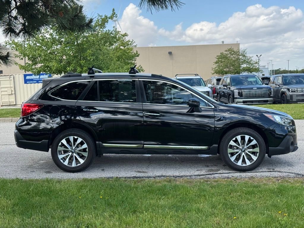 Used 2019 Subaru Outback 3.6R Touring AWD/4WD image 6