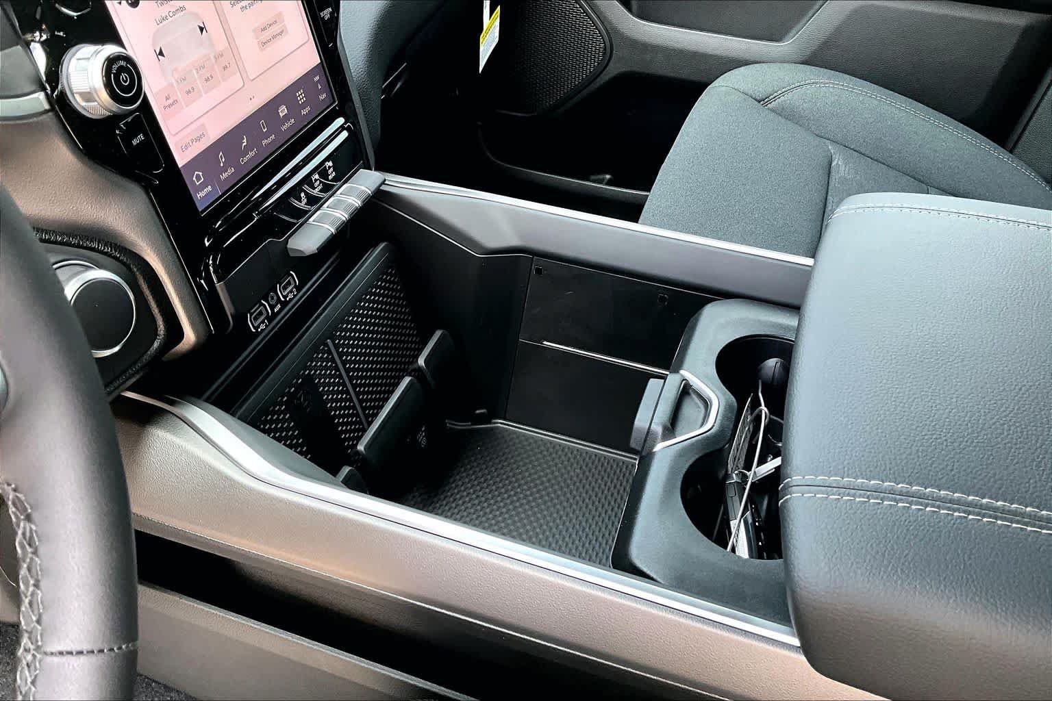 New 2026 RAM 1500 Big Horn AWD/4WD image 8