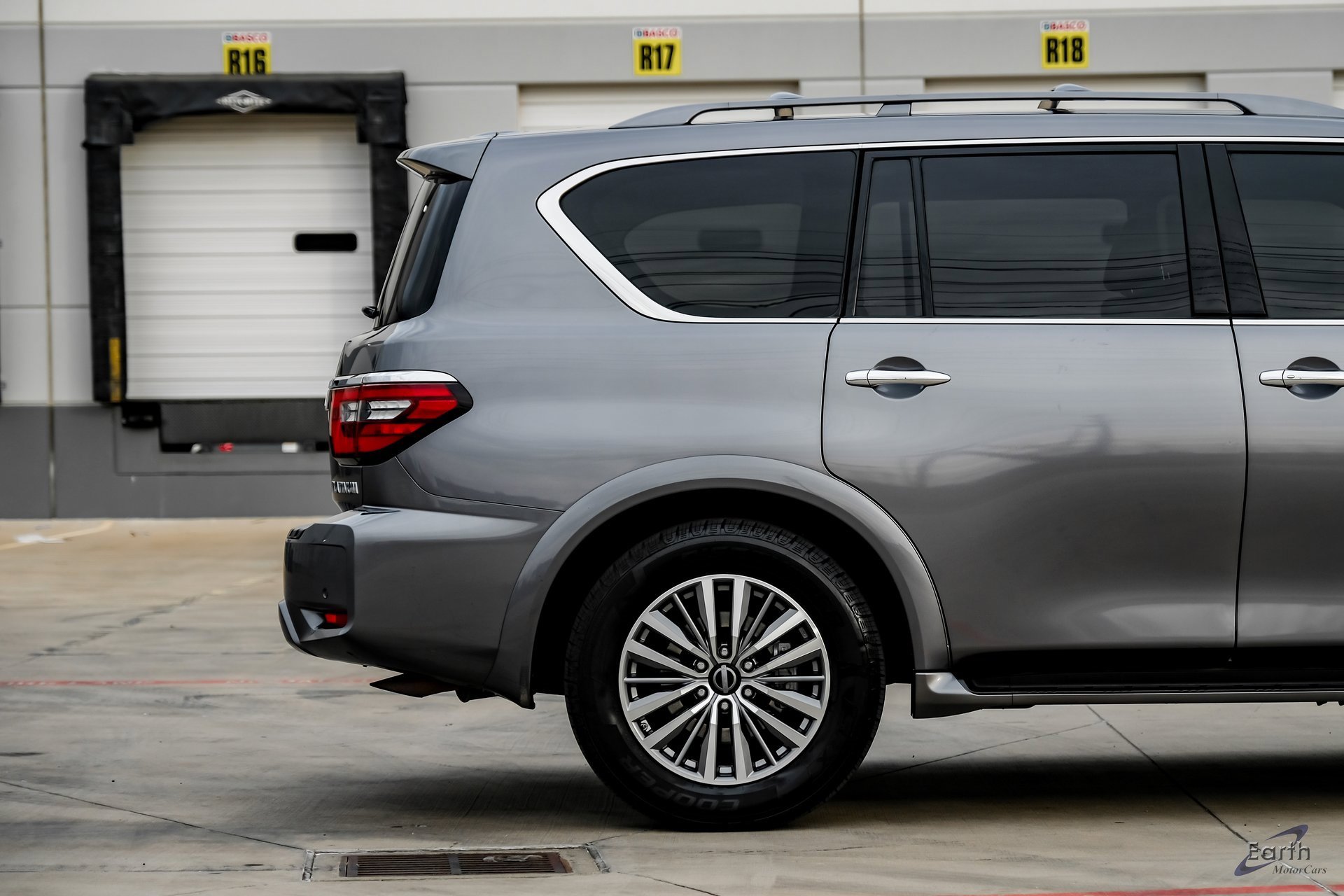 Used 2021 Nissan Armada SL w/ Captain's Chairs Package image 17