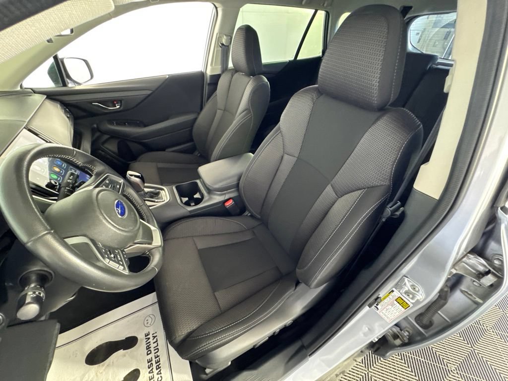 Used 2025 Subaru Outback Premium AWD/4WD image 29