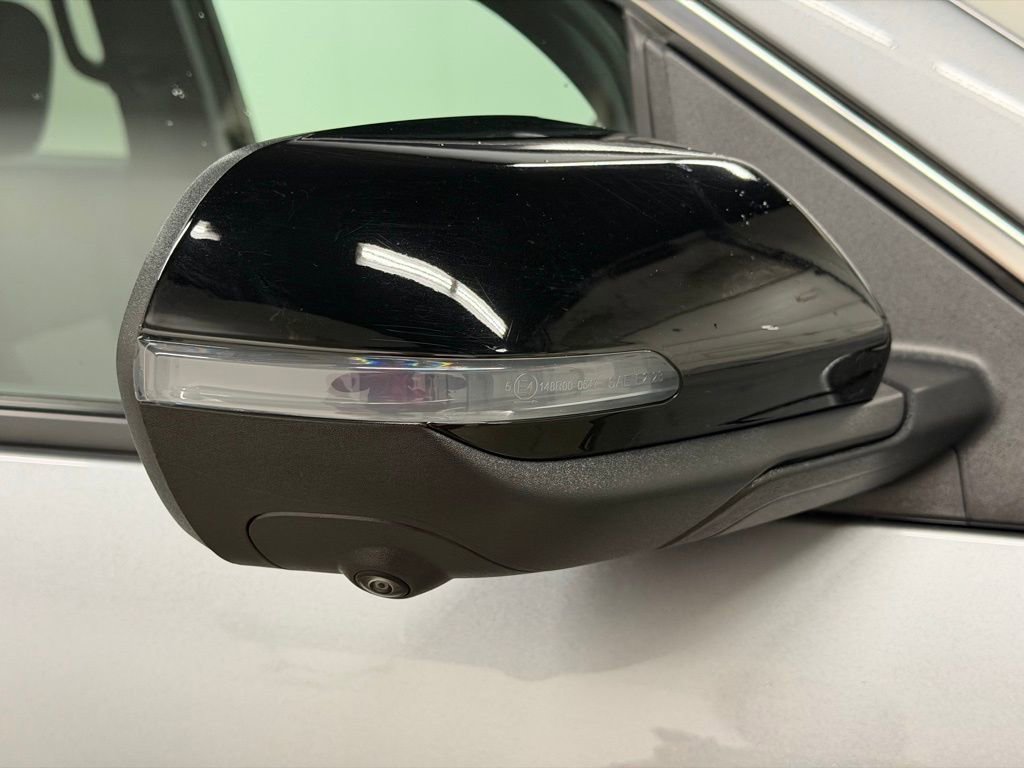 Certified 2025 GMC Acadia Elevation w/ LPO, Floor Liner Package image 27