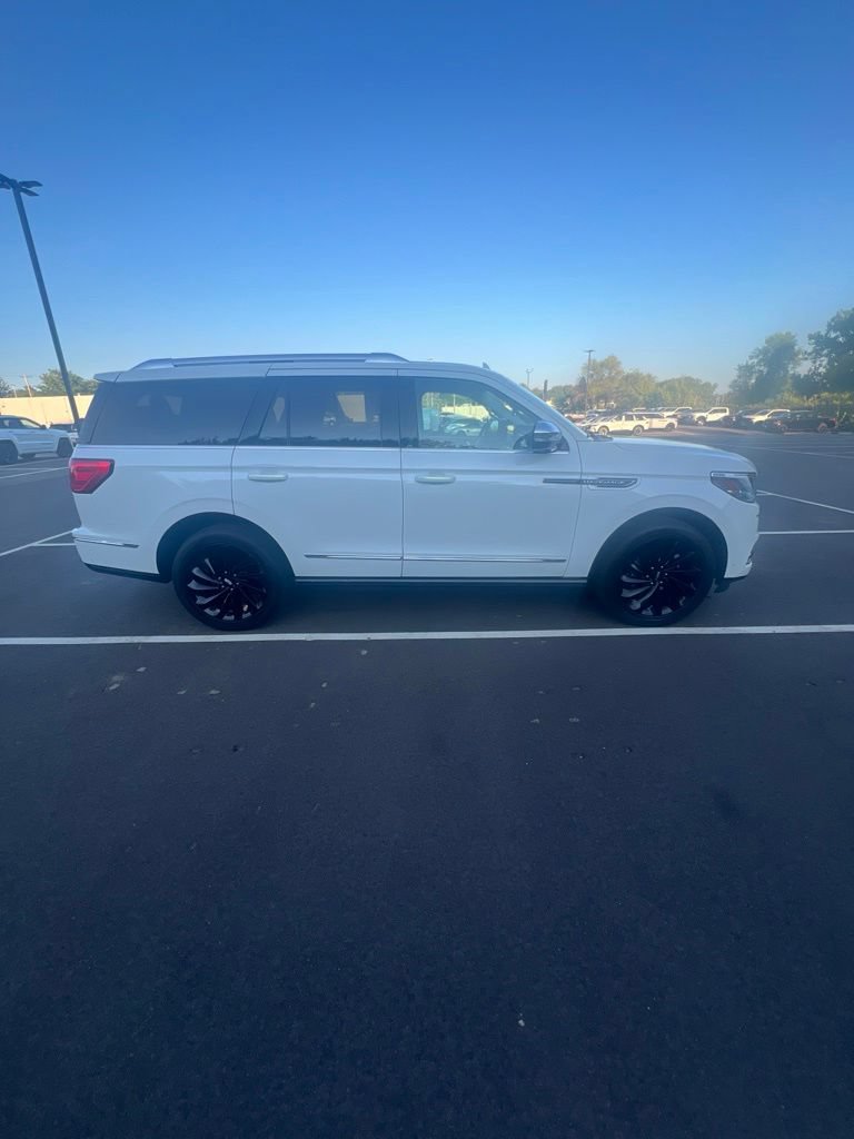 Used 2021 Lincoln Navigator Black Label AWD/4WD image 12