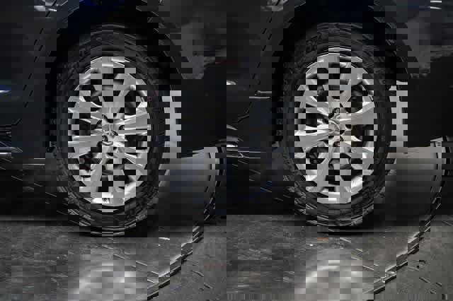 Certified 2025 Toyota Corolla LE image 10