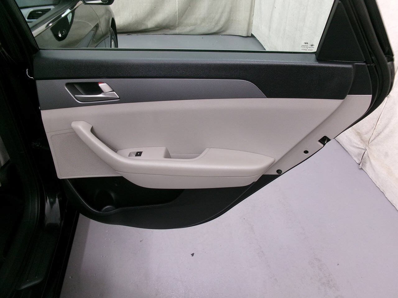 Used 2017 Hyundai Sonata SE FWD image 28