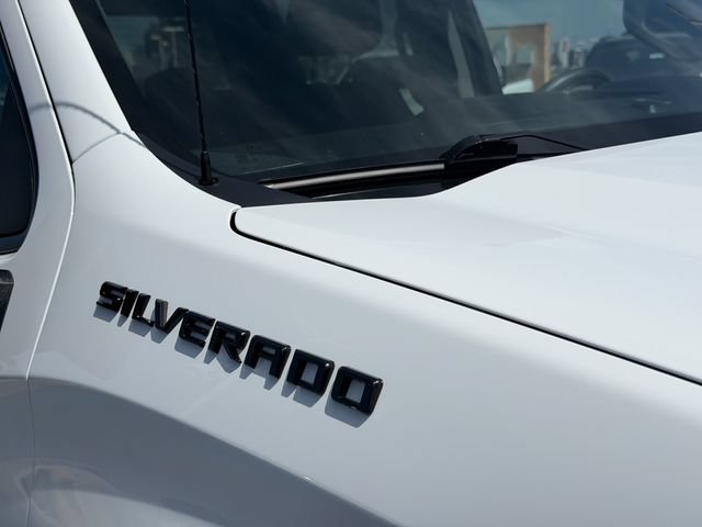 Used 2023 Chevrolet Silverado 1500 Custom w/ LPO, Dark Essentials Package AWD/4WD image 6
