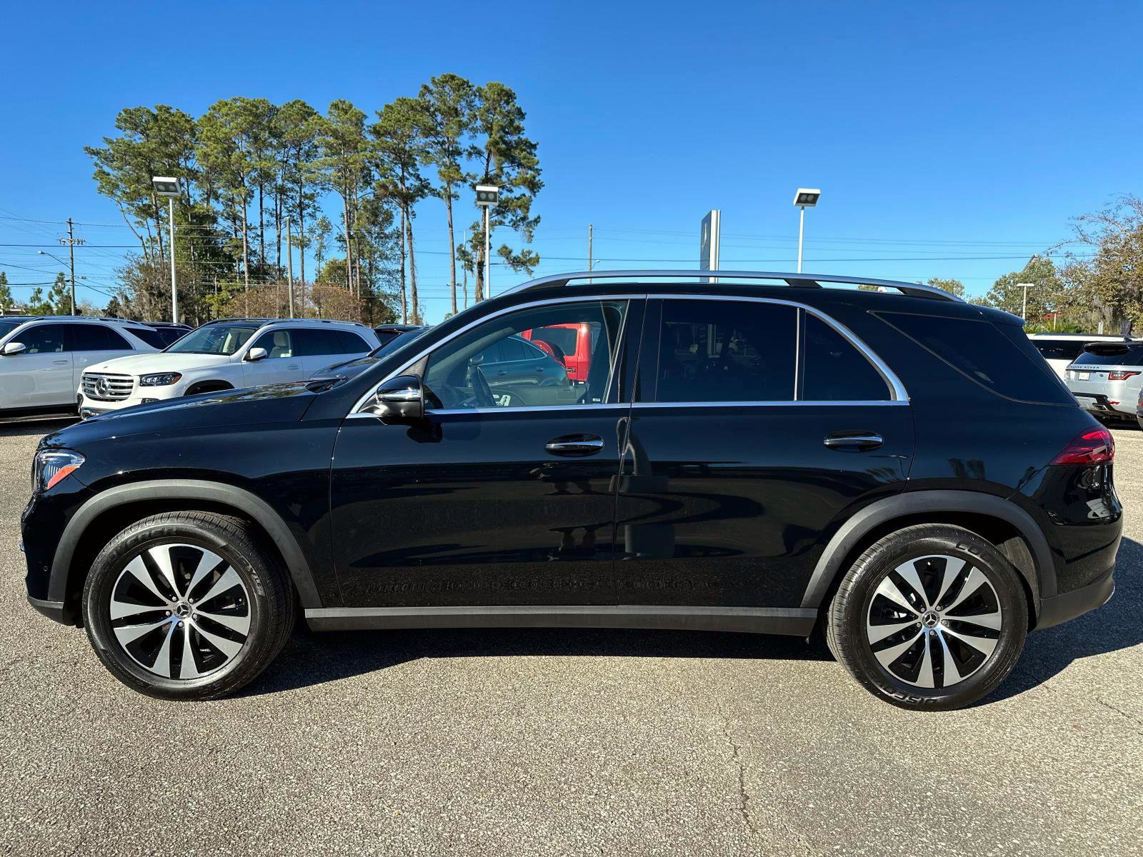 Certified 2025 Mercedes-Benz GLE 350 4MATIC image 2