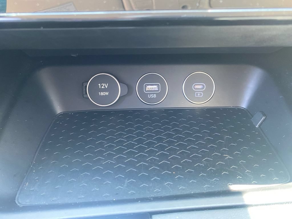 Used 2026 Genesis G70 2.5T RWD image 23