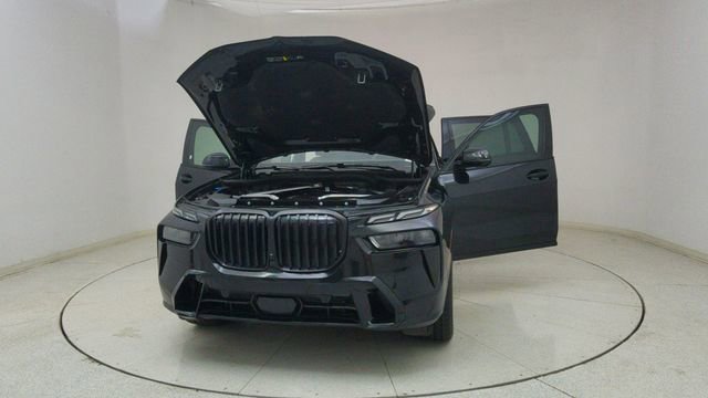 Used 2024 BMW X7 xDrive40i w/ M Sport Package image 81