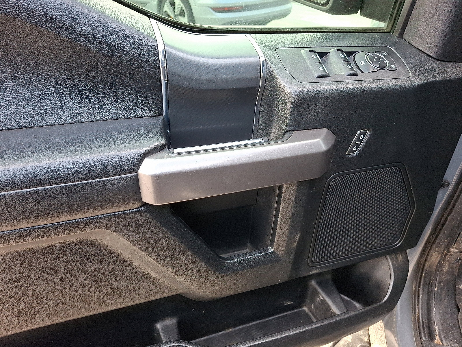 Certified 2020 Ford F150 XLT w/ Equipment Group 302A Luxury image 13