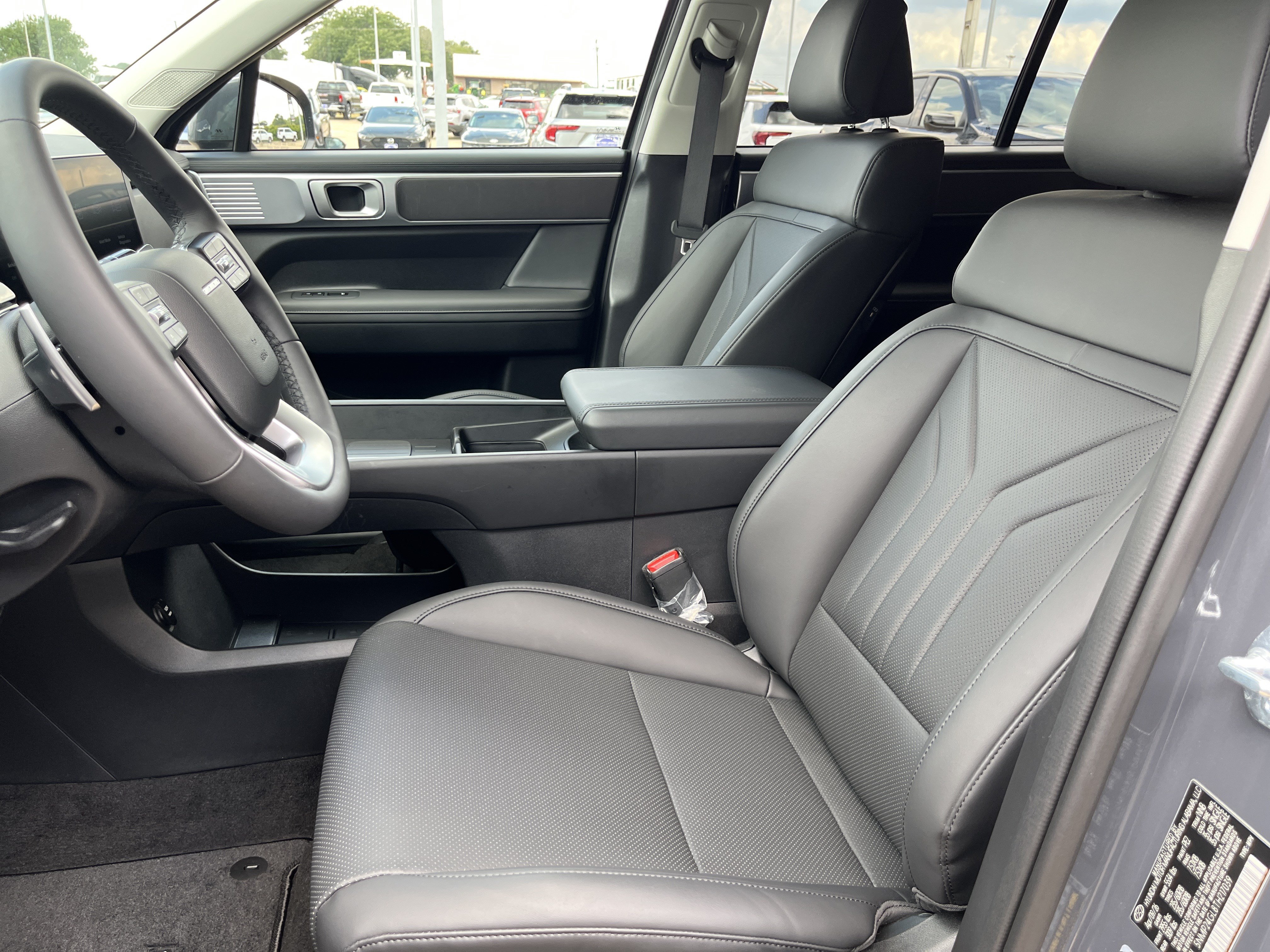 Used 2026 Hyundai Santa Fe SEL FWD image 9
