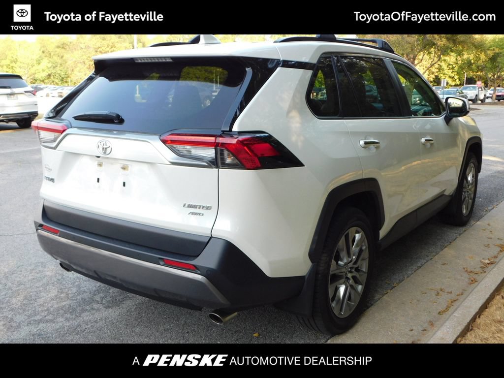 Used 2020 Toyota RAV4 Limited AWD/4WD image 4