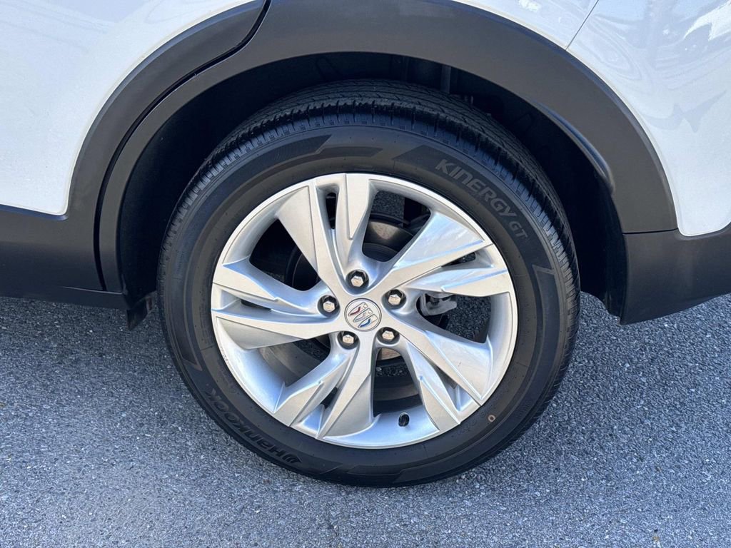 Certified 2024 Buick Encore GX Preferred FWD image 4