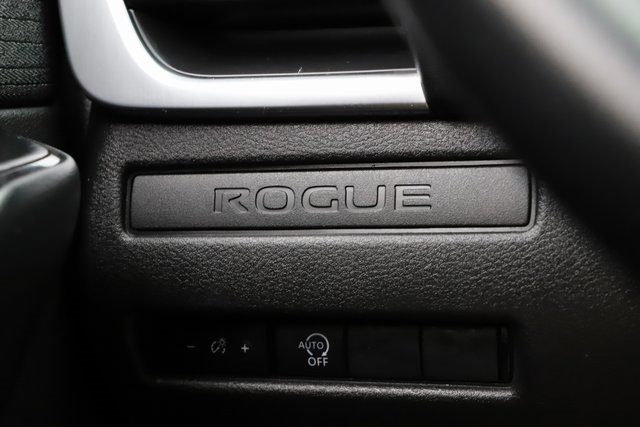 Used 2023 Nissan Rogue S image 36