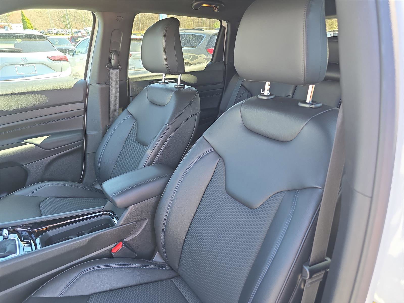 New 2026 Jeep Compass Latitude image 21