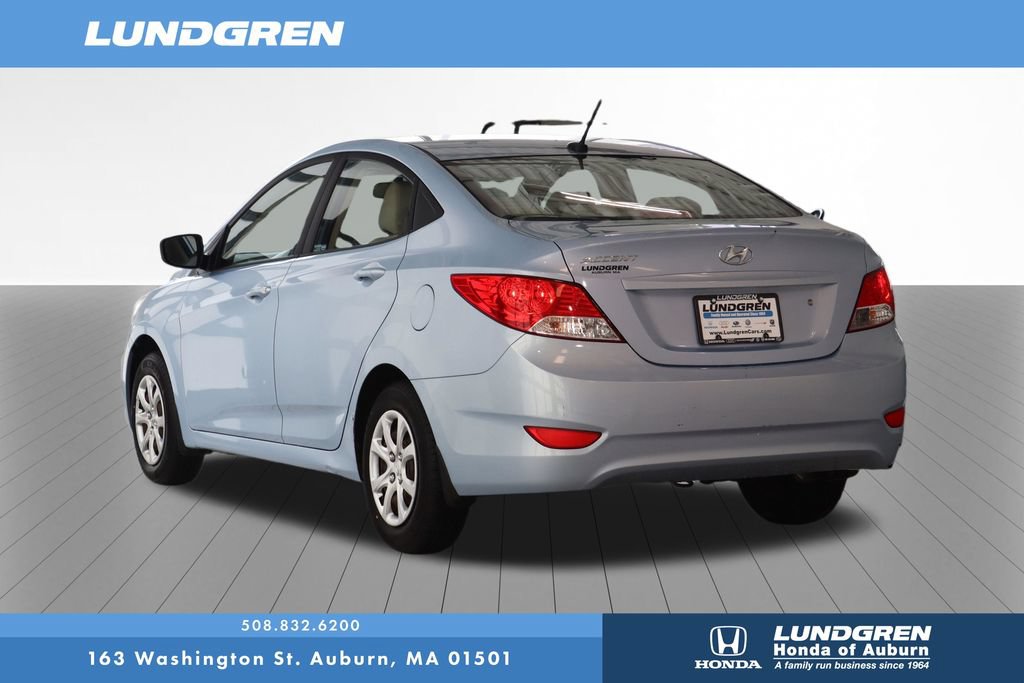 Used 2012 Hyundai Accent GLS w/ Comfort Pkg 2 FWD image 3