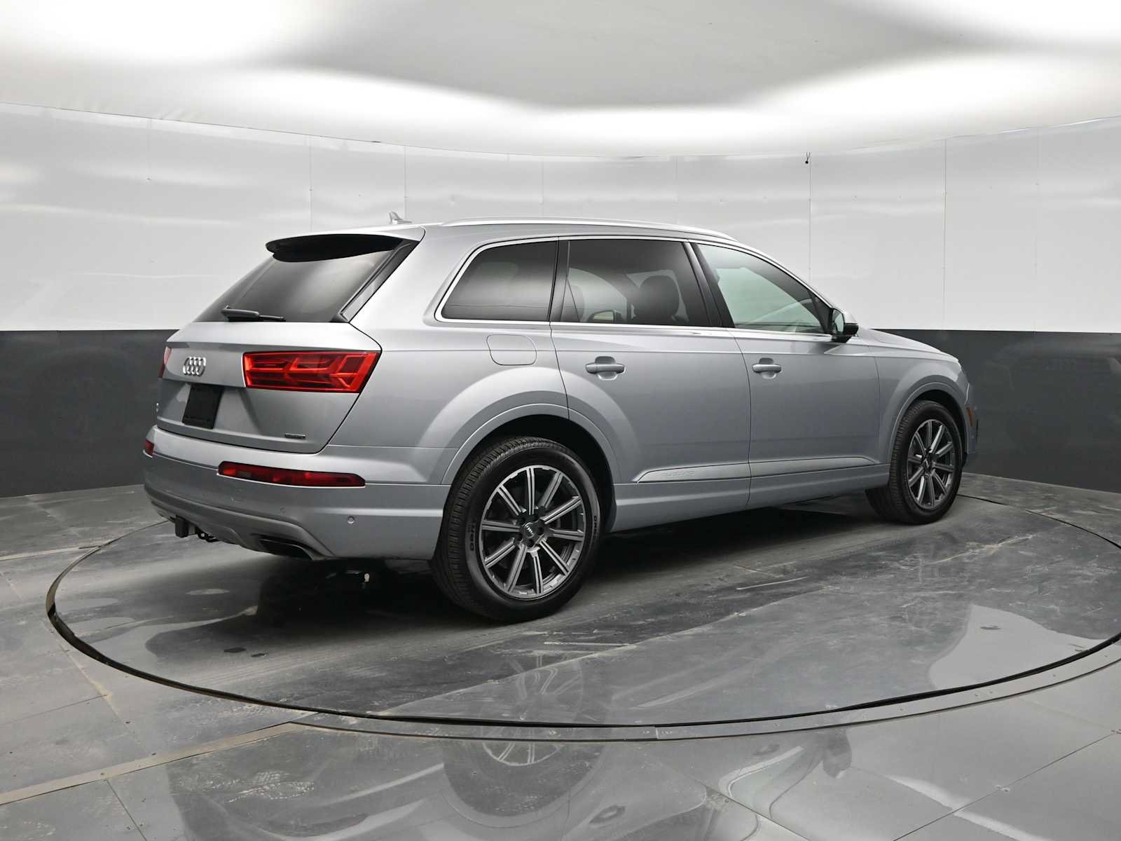 Used 2019 Audi Q7 3.0T Premium Plus w/ Premium Plus Package AWD/4WD image 7