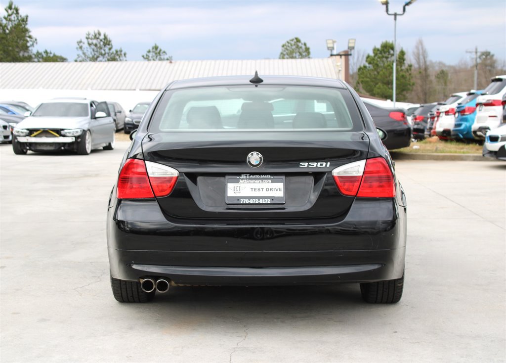 Used 2006 BMW 330i Sedan RWD image 6