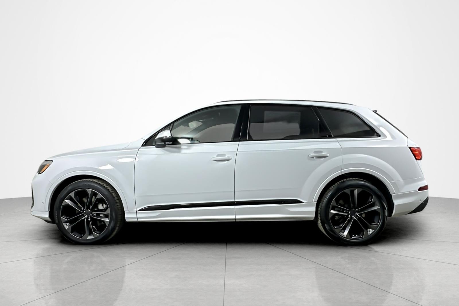 New 2026 Audi Q7 3.0T Premium Plus AWD/4WD image 3
