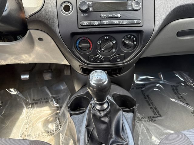Used 2006 Ford Focus ZX4 Sedan FWD image 11