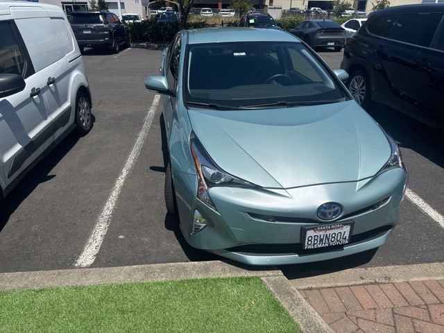 Used 2017 Toyota Prius Three Touring FWD image 16