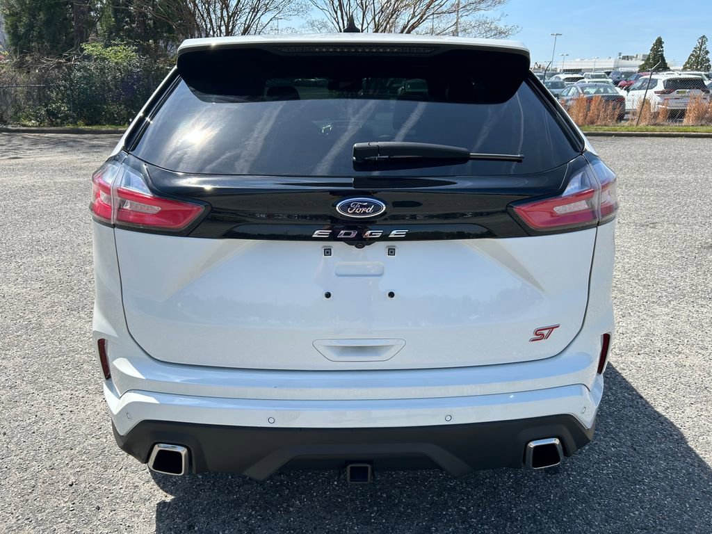 Used 2024 Ford Edge ST w/ Equipment Group 401A image 5