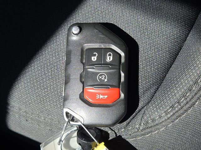 Used 2021 Jeep Wrangler Unlimited Sahara w/ Uconnect 4C Nav & Sound Group AWD/4WD image 36