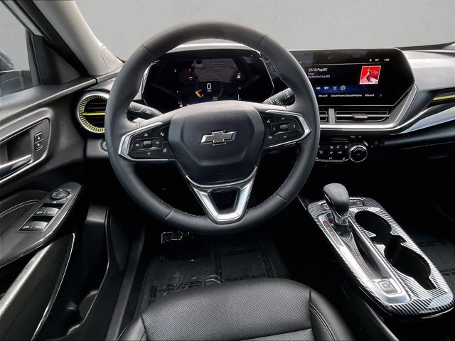 Used 2024 Chevrolet Trax ACTIV w/ Sunroof Package image 7