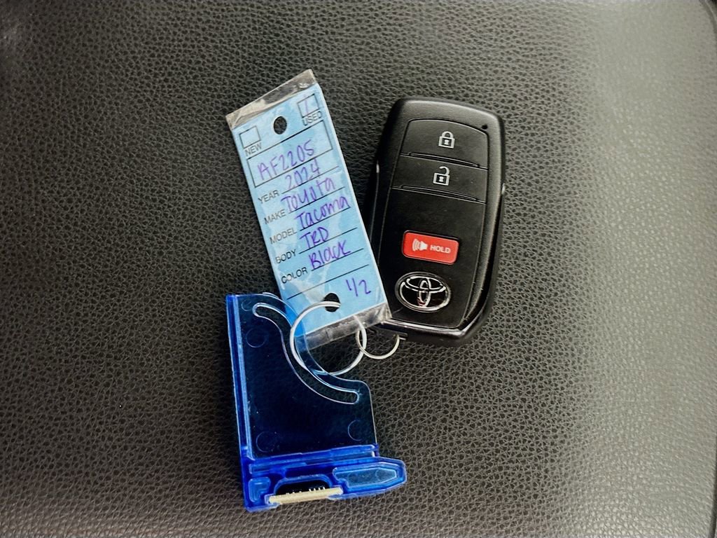 Used 2024 Toyota Tacoma TRD Off-Road image 35