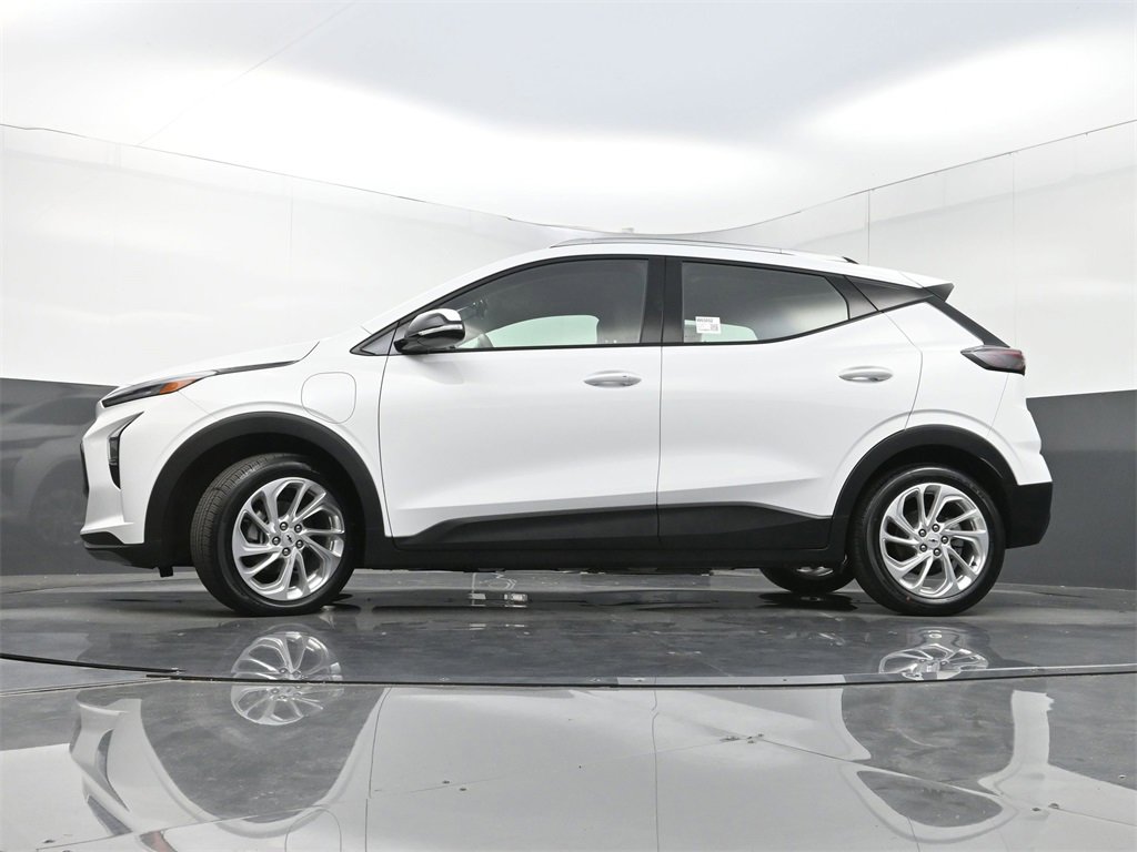 Used 2023 Chevrolet Bolt EUV LT image 26