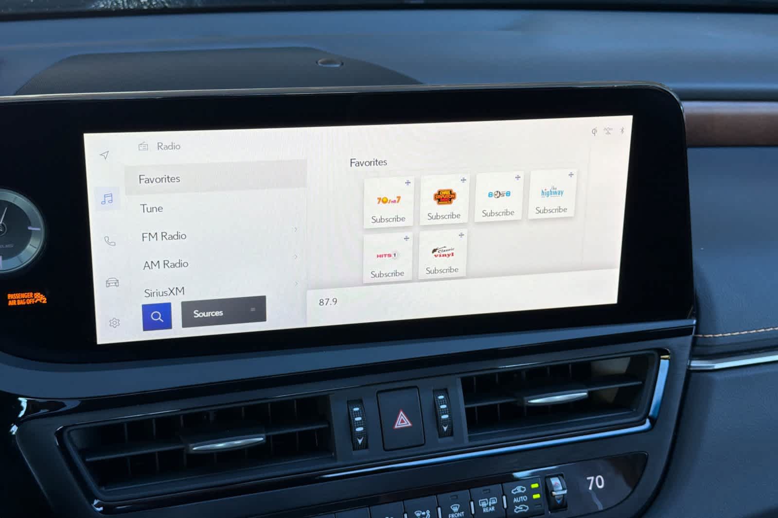 Used 2024 Lexus ES 350 w/ Accessory Package (Z2) FWD image 19
