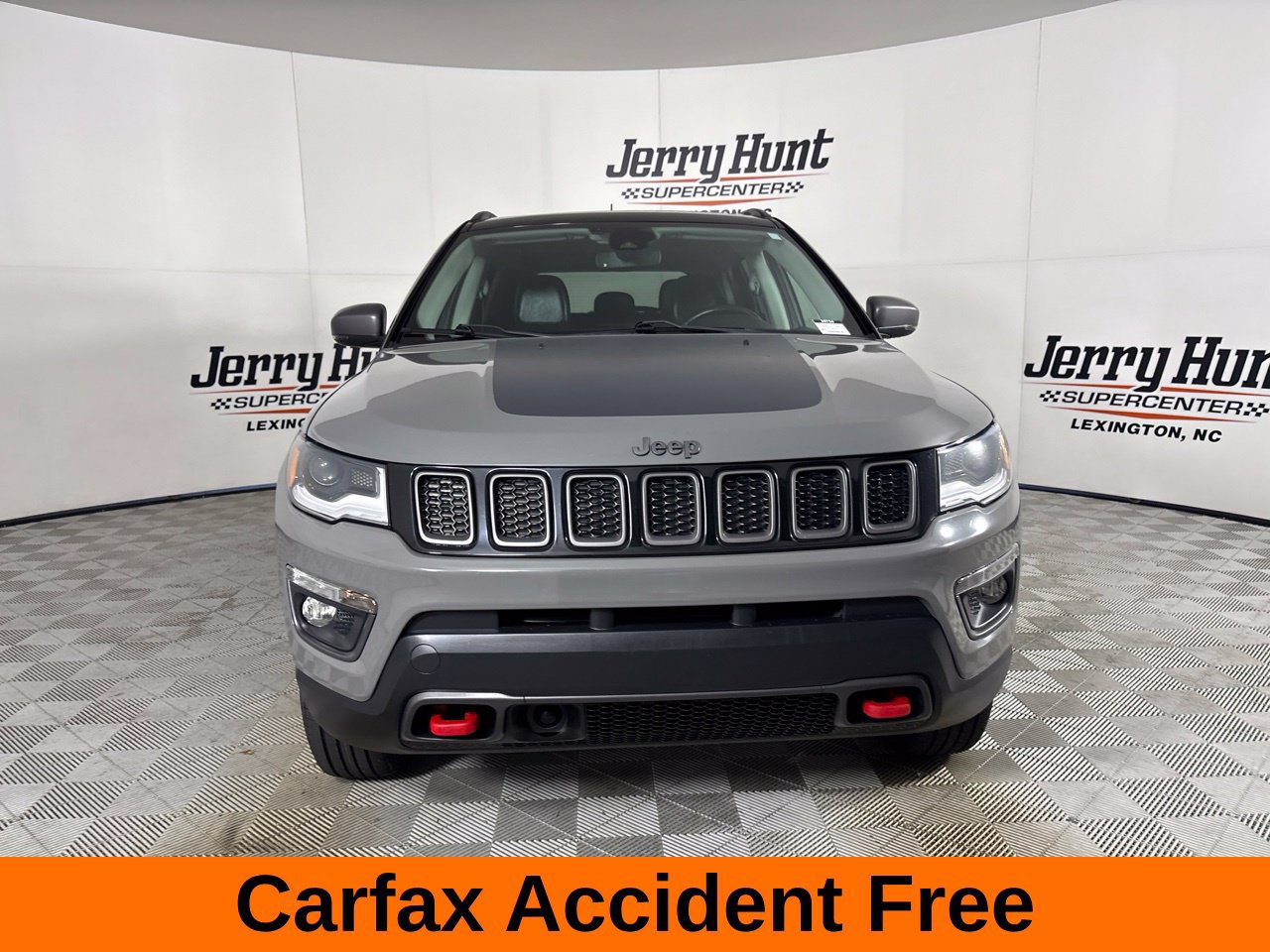 Used 2021 Jeep Compass Trailhawk w/ Sun and Sound Group AWD/4WD image 3