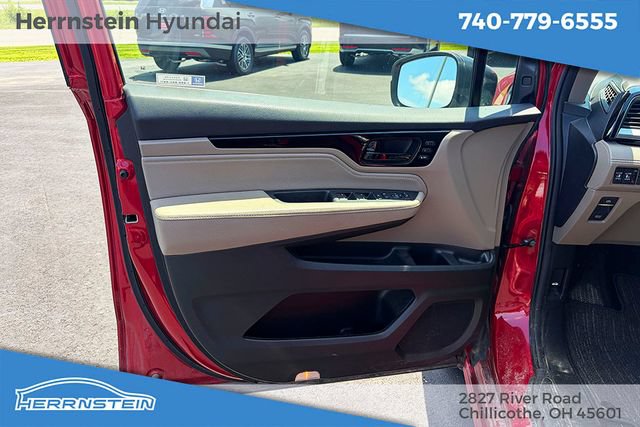 Used 2024 Honda Odyssey Touring image 14