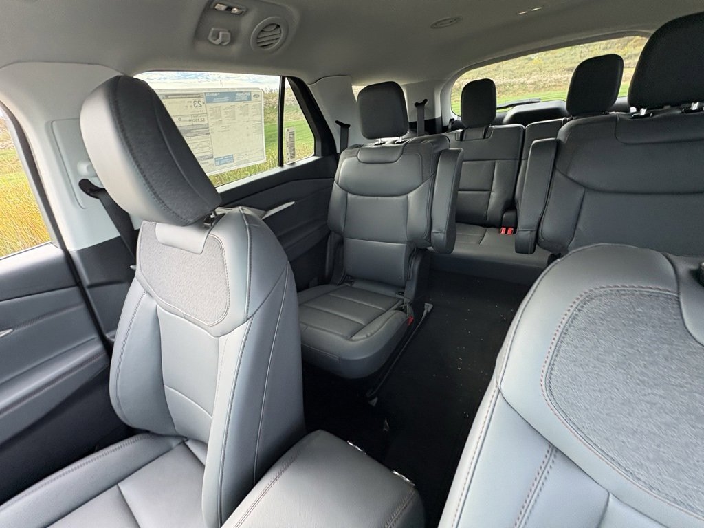 New 2026 Ford Explorer Active w/ Active Comfort Package image 44