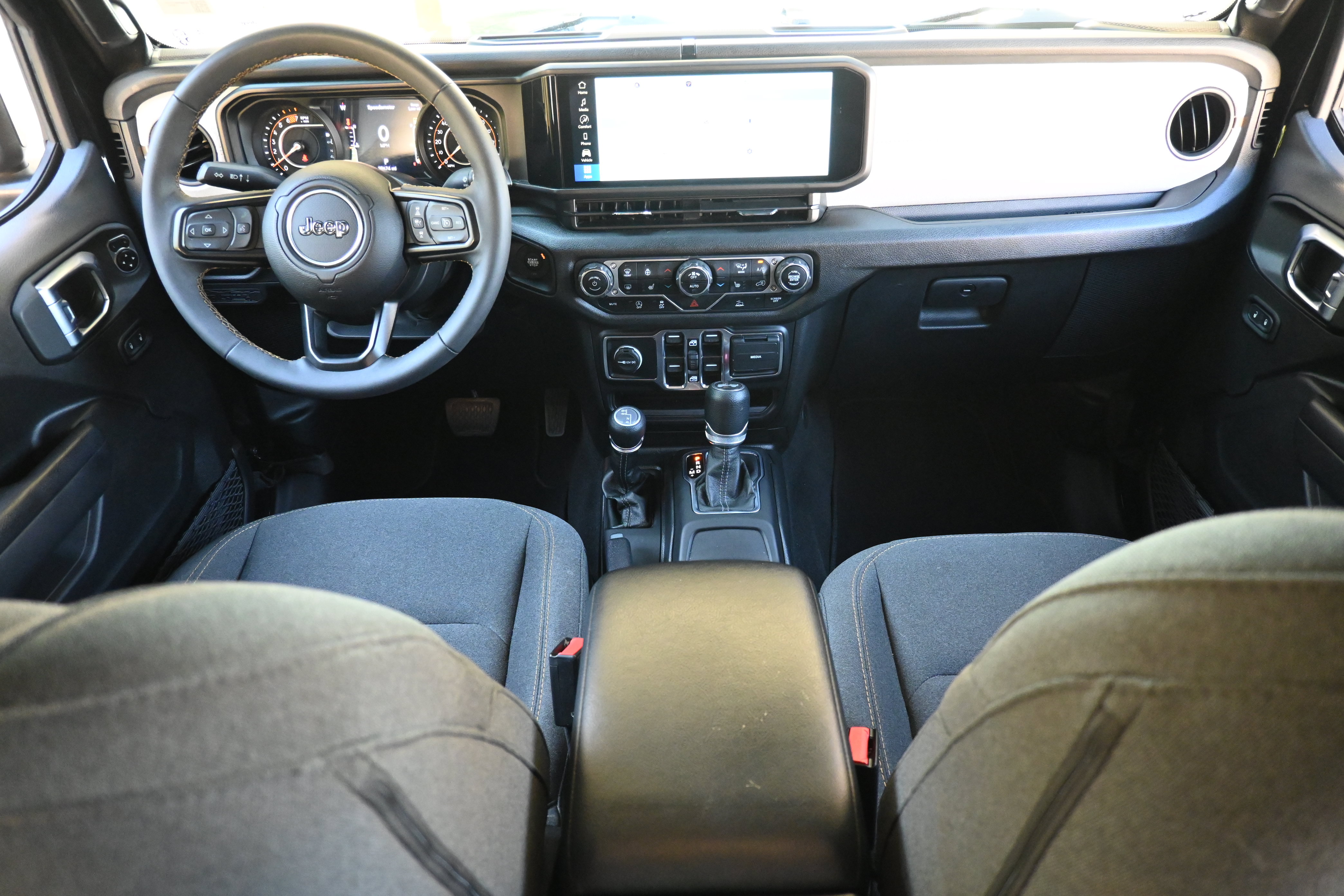 Used 2024 Jeep Wrangler Unlimited Sport AWD/4WD image 21