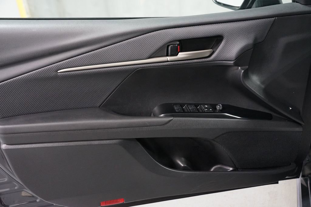 Certified 2025 Toyota Camry SE image 30