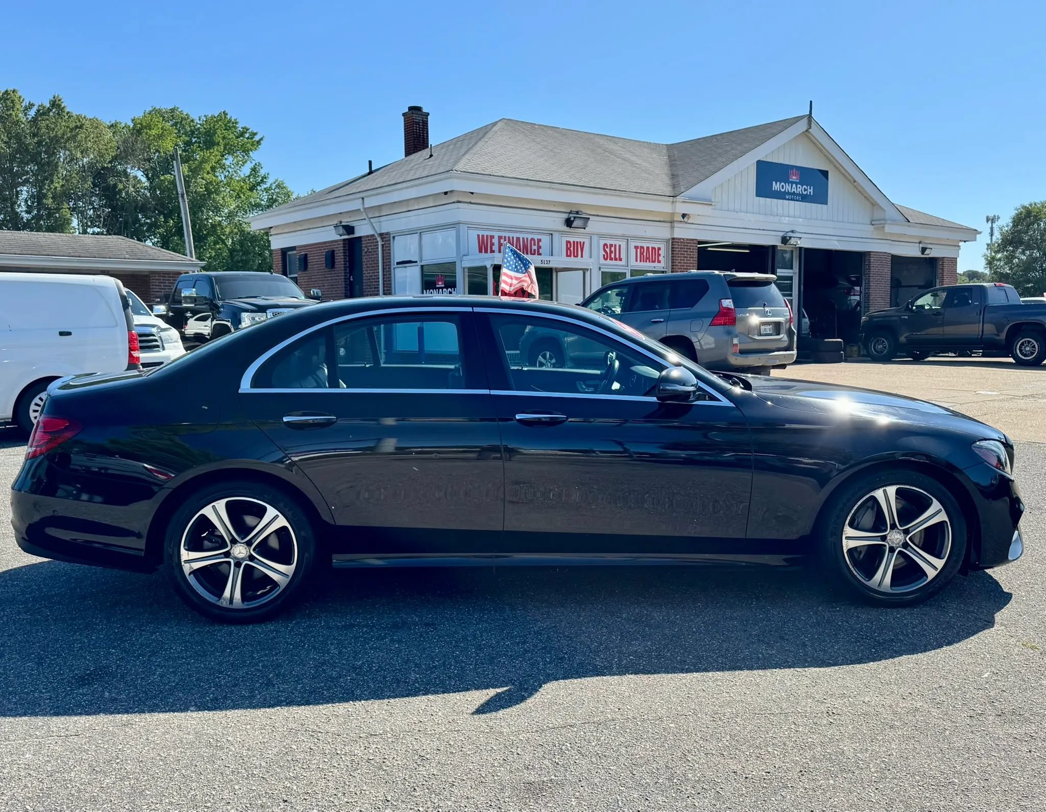 Used 2017 Mercedes-Benz E 300 image 6