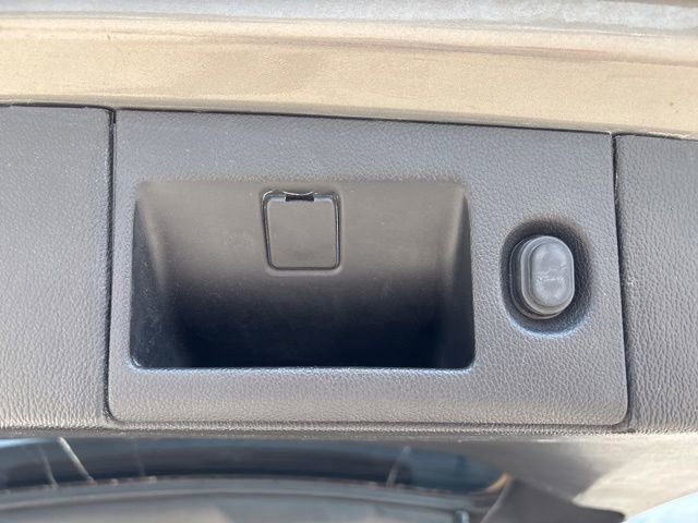 Used 2018 Chevrolet Suburban LT AWD/4WD image 32