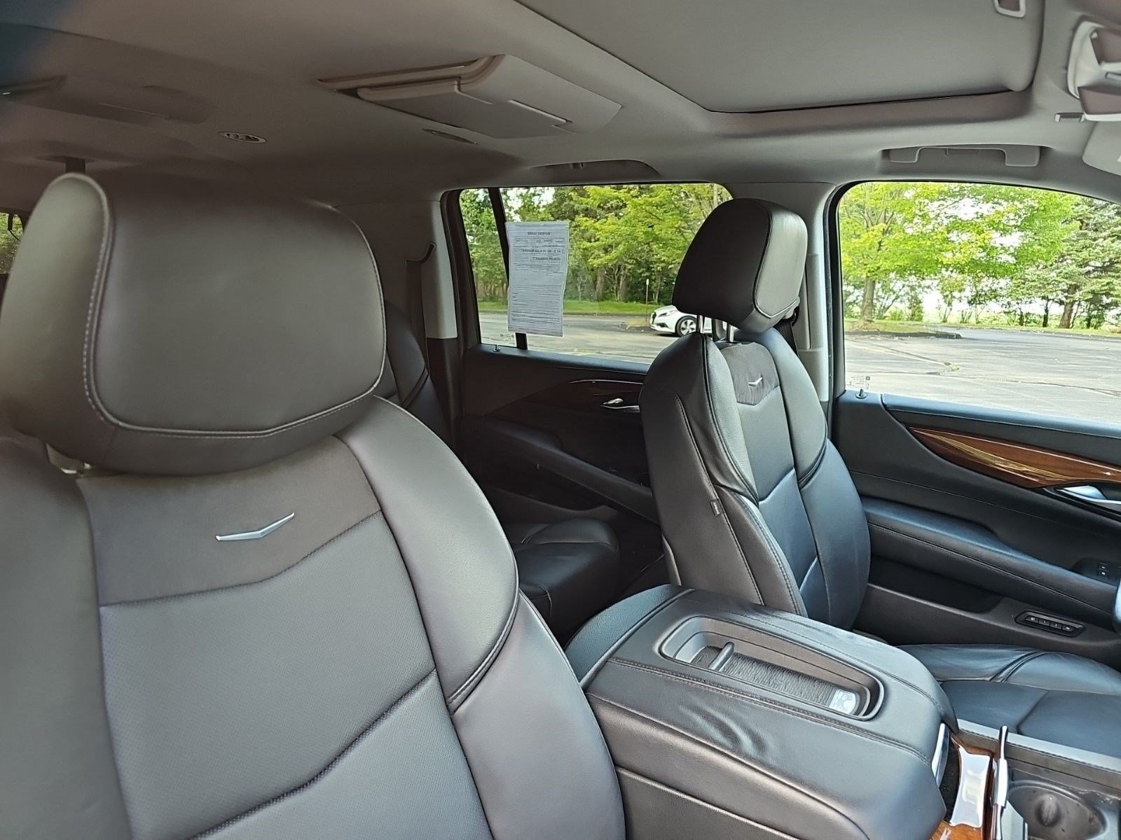 Used 2016 Cadillac Escalade ESV Luxury AWD/4WD image 11
