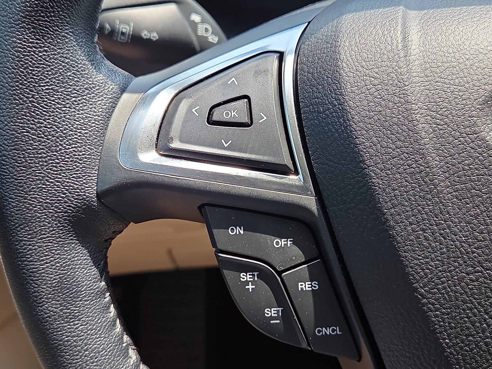 Used 2023 Ford Edge Titanium w/ Cargo Accessory Package AWD/4WD image 21