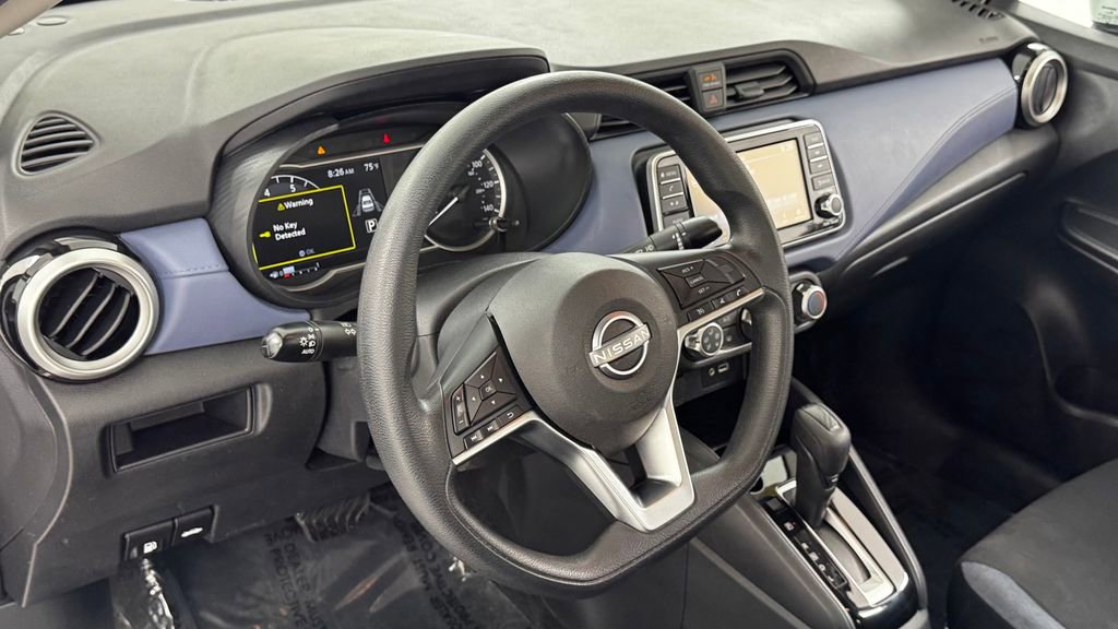 Used 2023 Nissan Versa SV FWD image 31