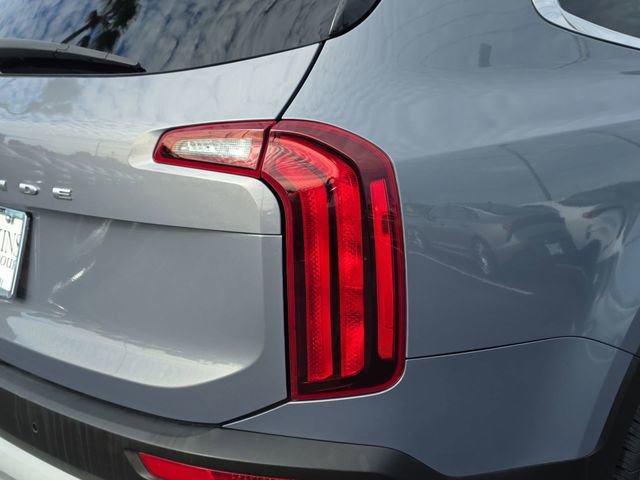 Certified 2022 Kia Telluride LX image 10