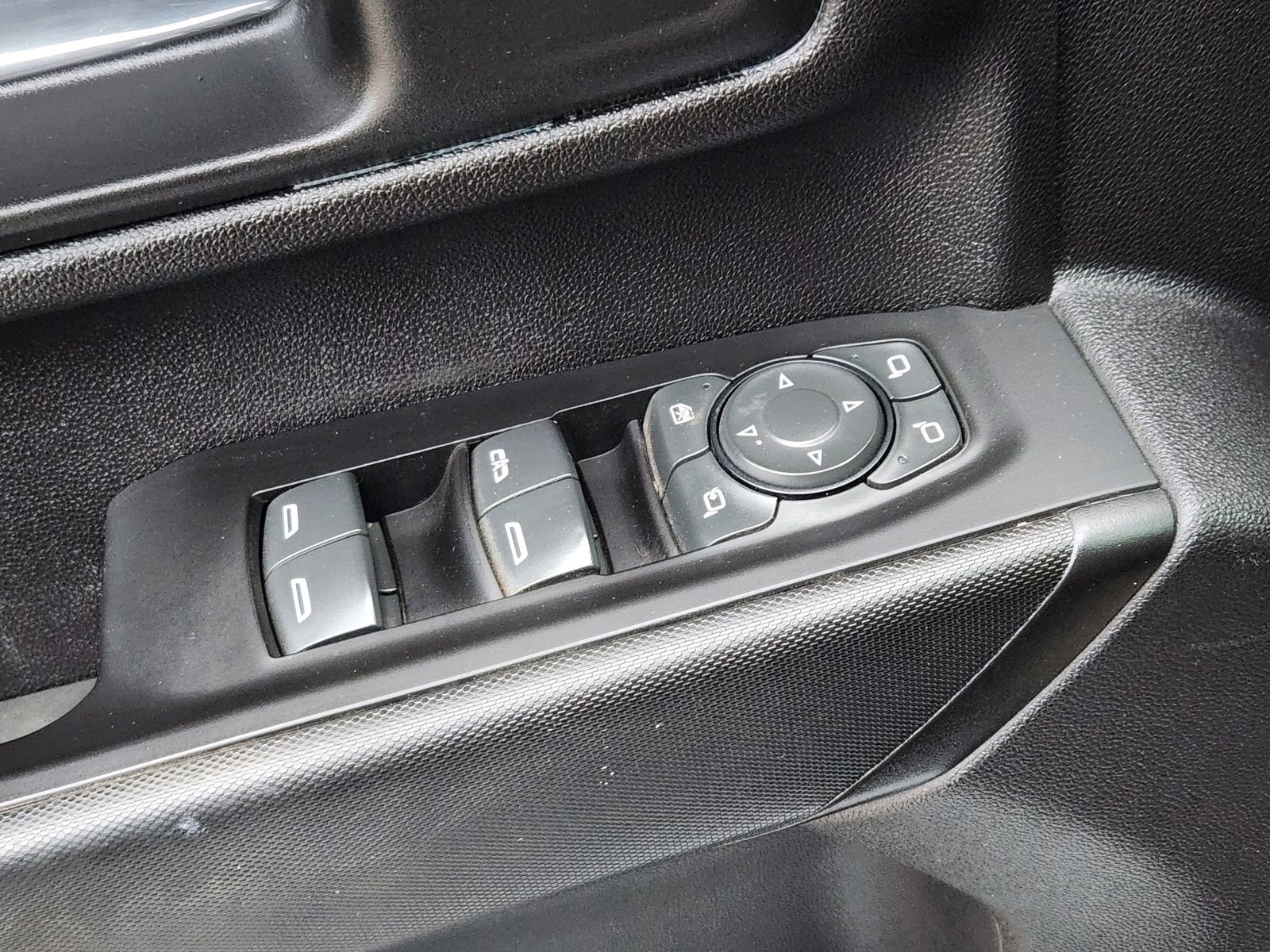 Used 2022 Chevrolet Silverado 2500 Custom w/ Custom Value Package image 27